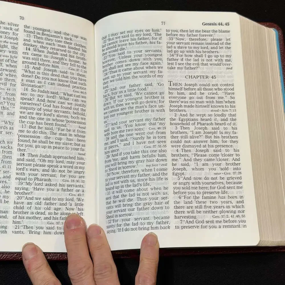 Thomas Nelson Giant Print Bible New American Standard Leather 526BG